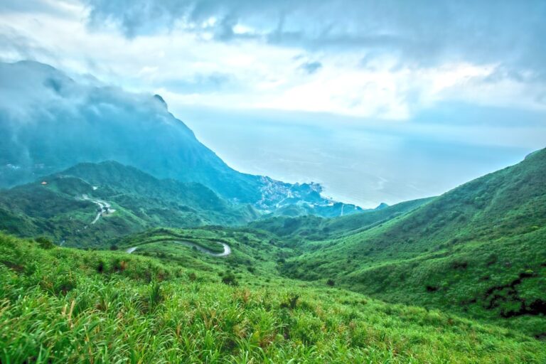 Taiwan’s East Coast Highway 11: A Sunrise Photographer’s Paradise