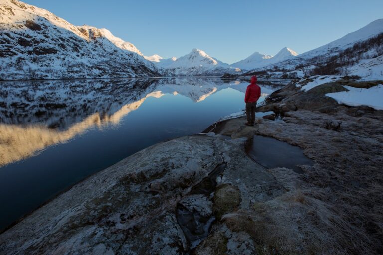 Three Days of Fiordland Light: A Photographer’s Itinerary for the Region’s Quietest Lakes