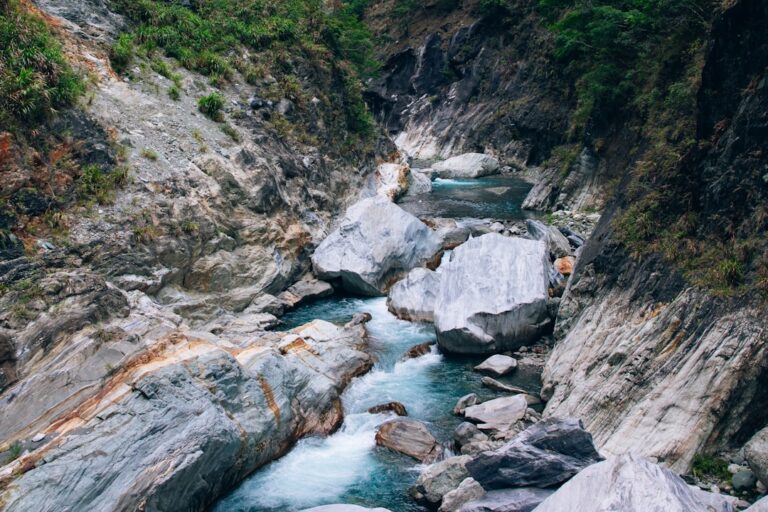 Draw of the Marble: A Campervan at Dawn in Taroko Gorge